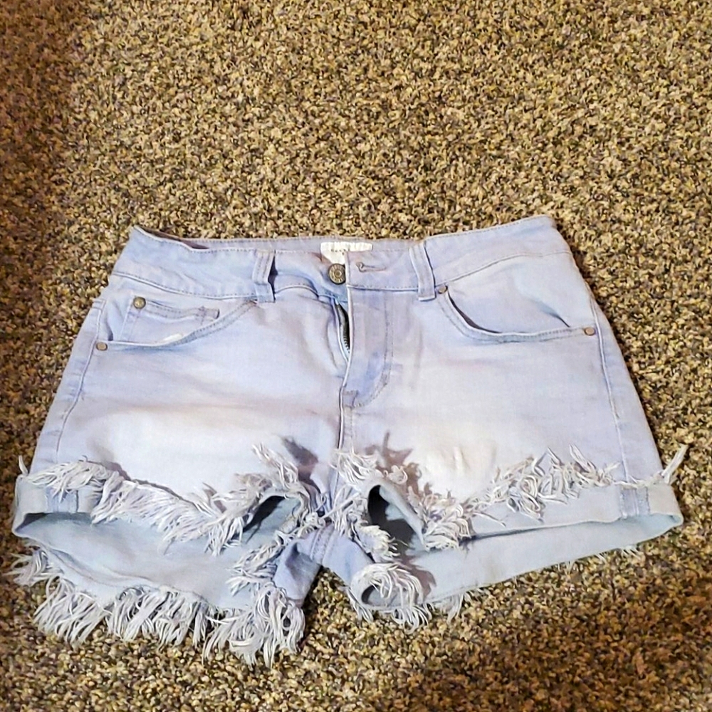 Light jean shorts